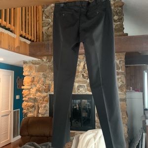 Mens Van Heusen dress slacks 32x32 black 100% polyester